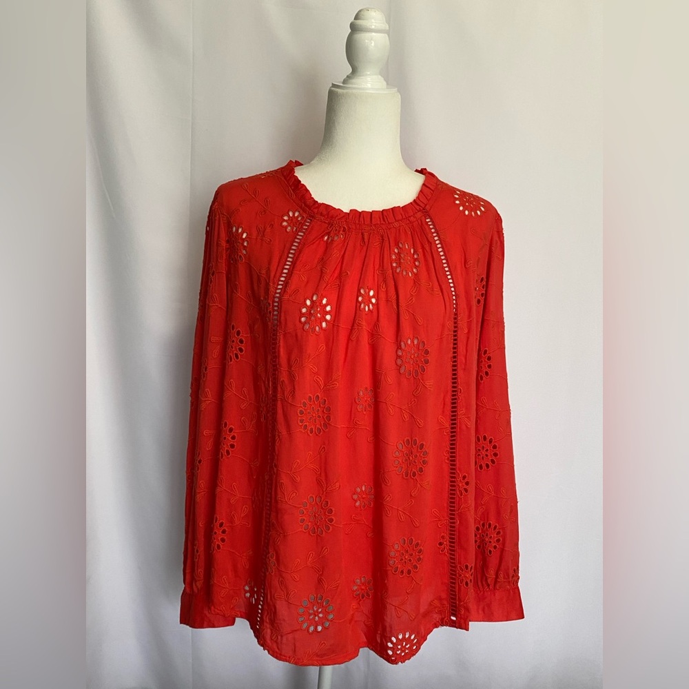 NWT Artelier Chic Red/orange Floral eyelet Women's Blouse size M